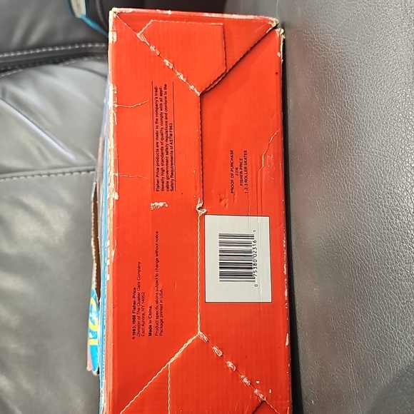 Fisher-Price • 1-2-3 Roller Skates - Picture 6 of 7